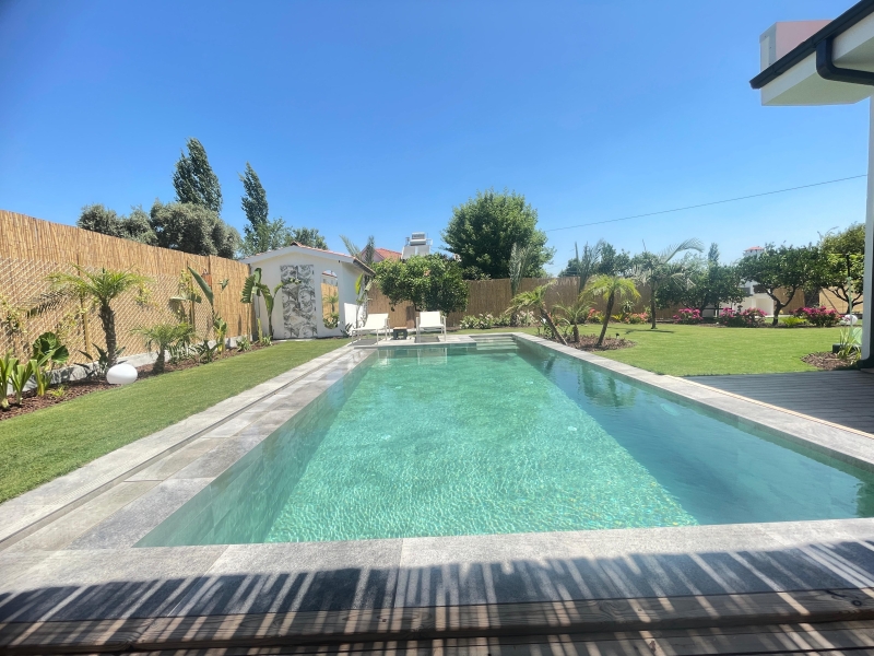 Villa S